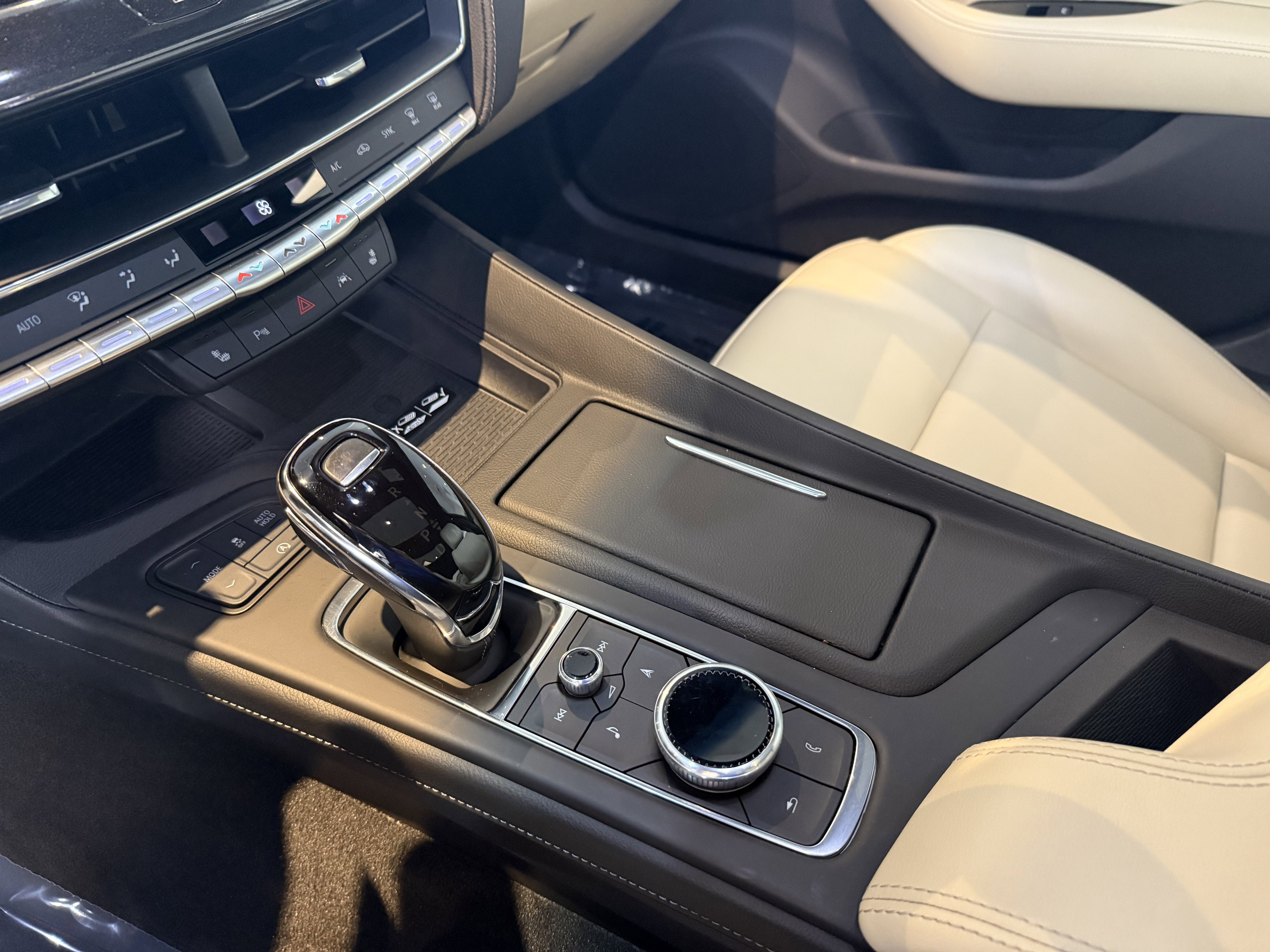 2023 Cadillac CT5 Luxury