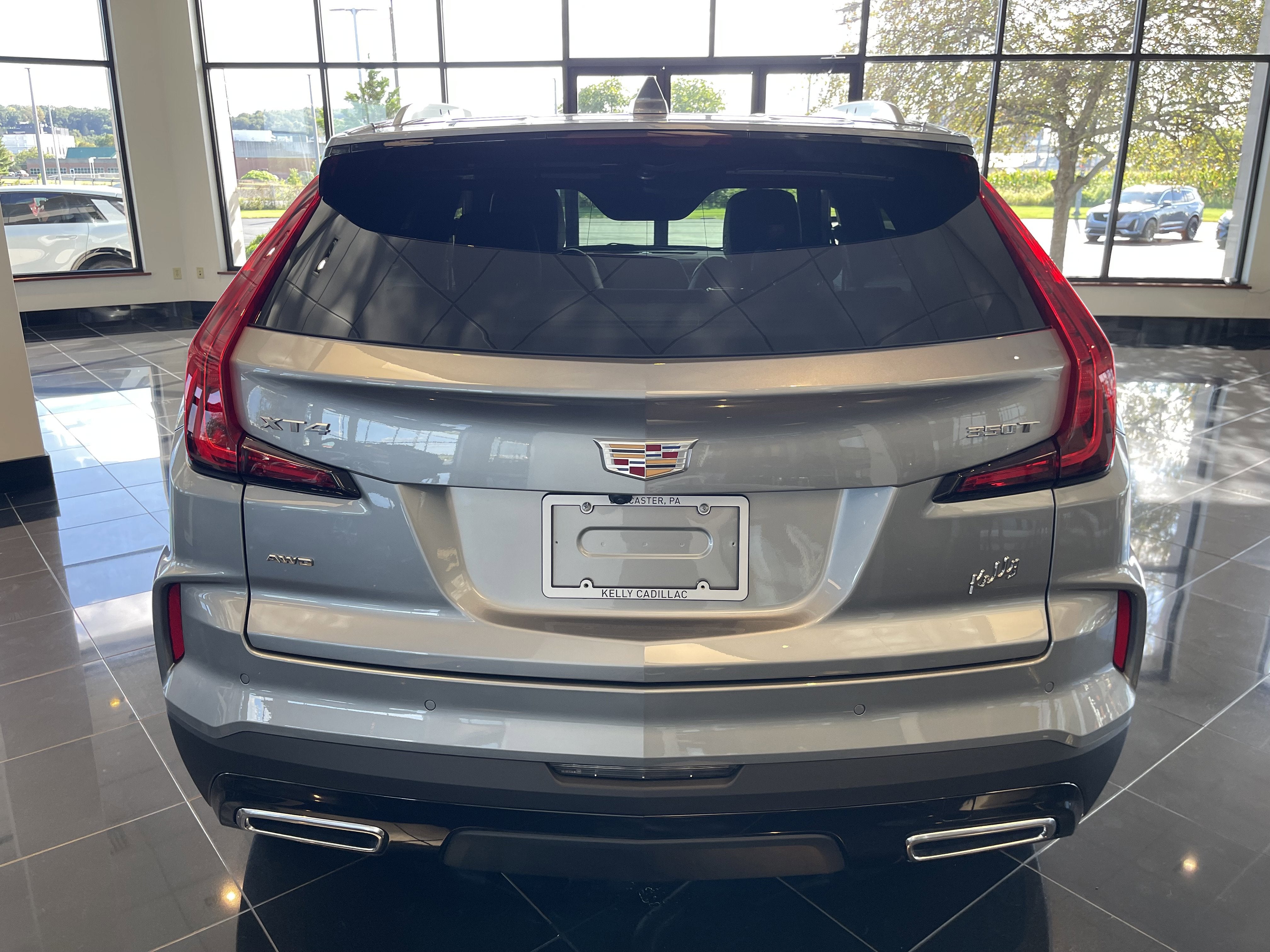 2025 Cadillac XT4 Premium Luxury