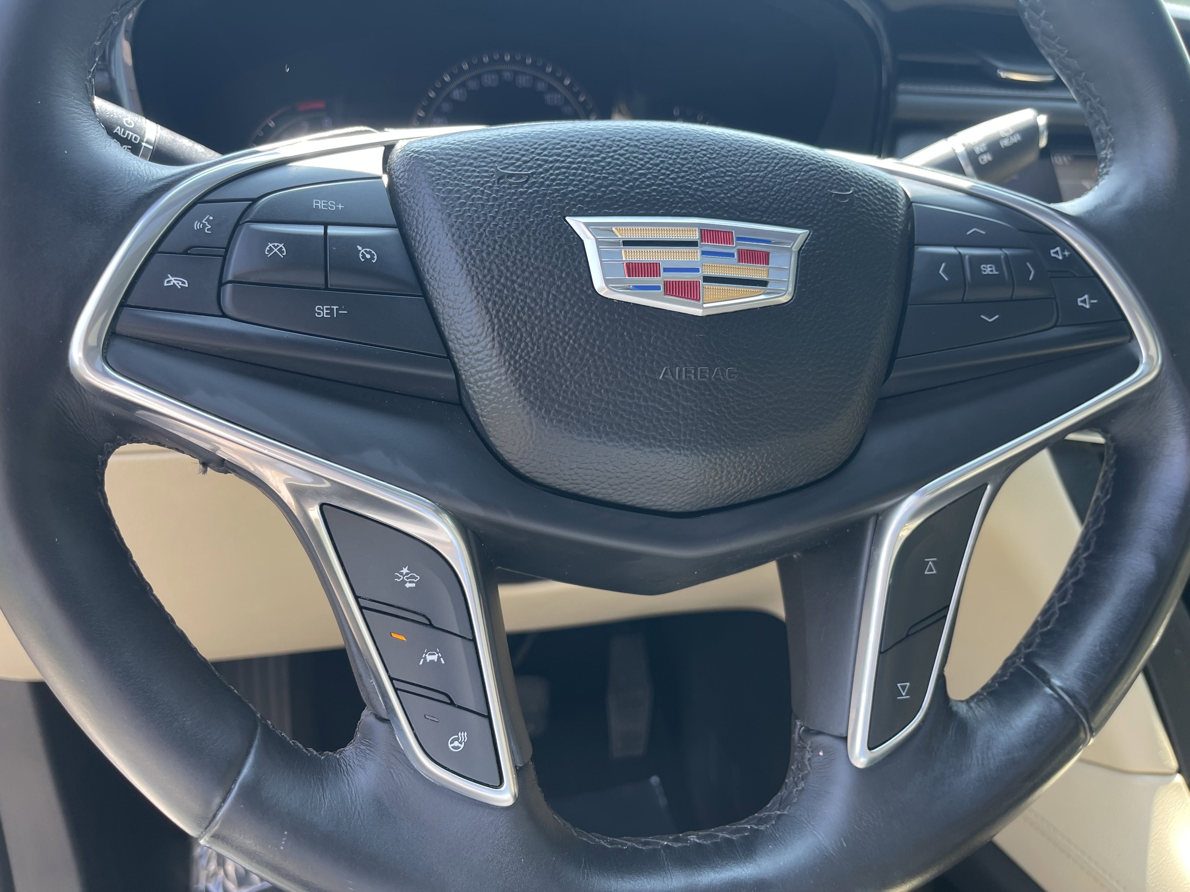 2017 Cadillac XT5 Luxury AWD