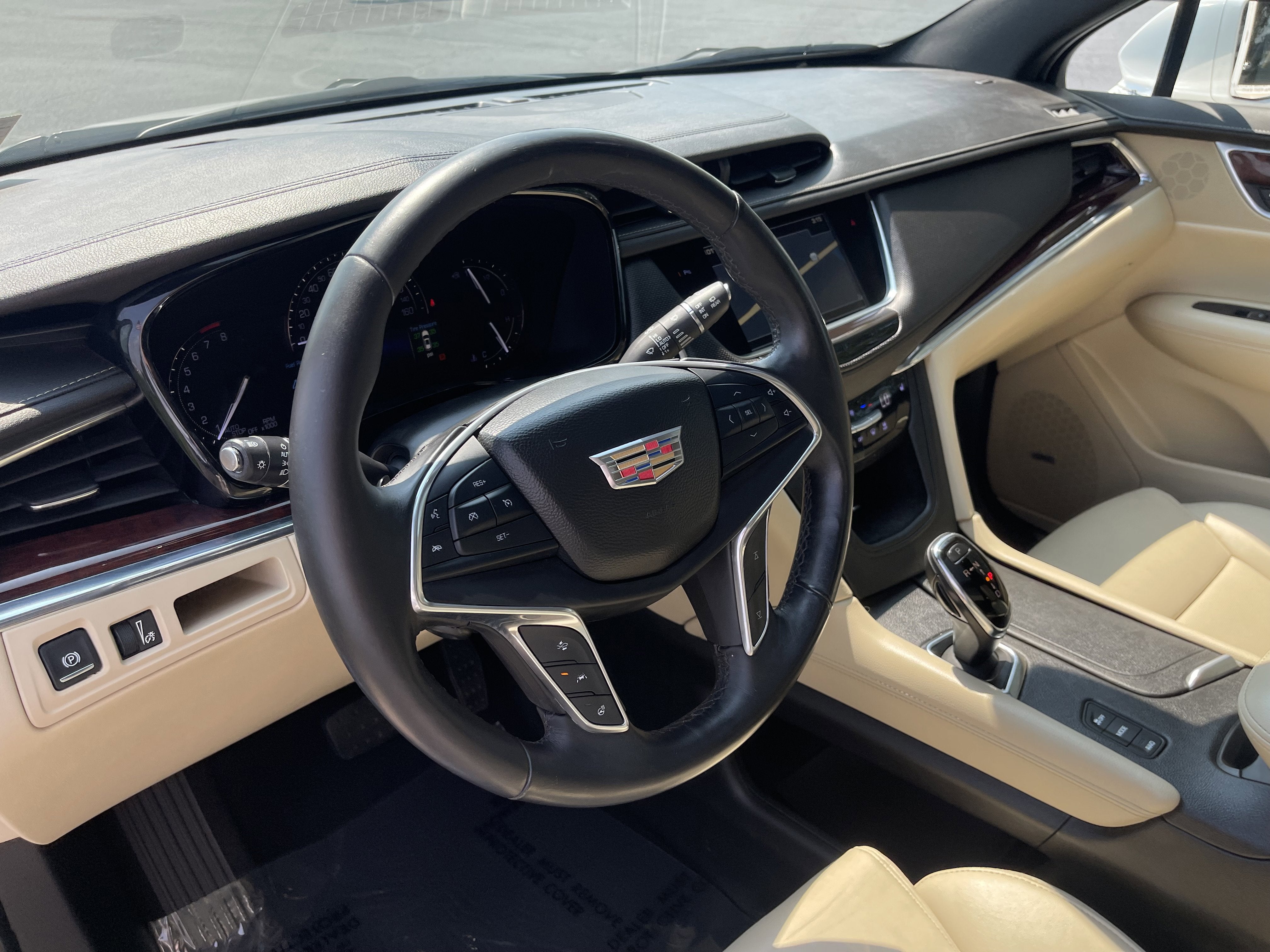 2017 Cadillac XT5 Luxury AWD