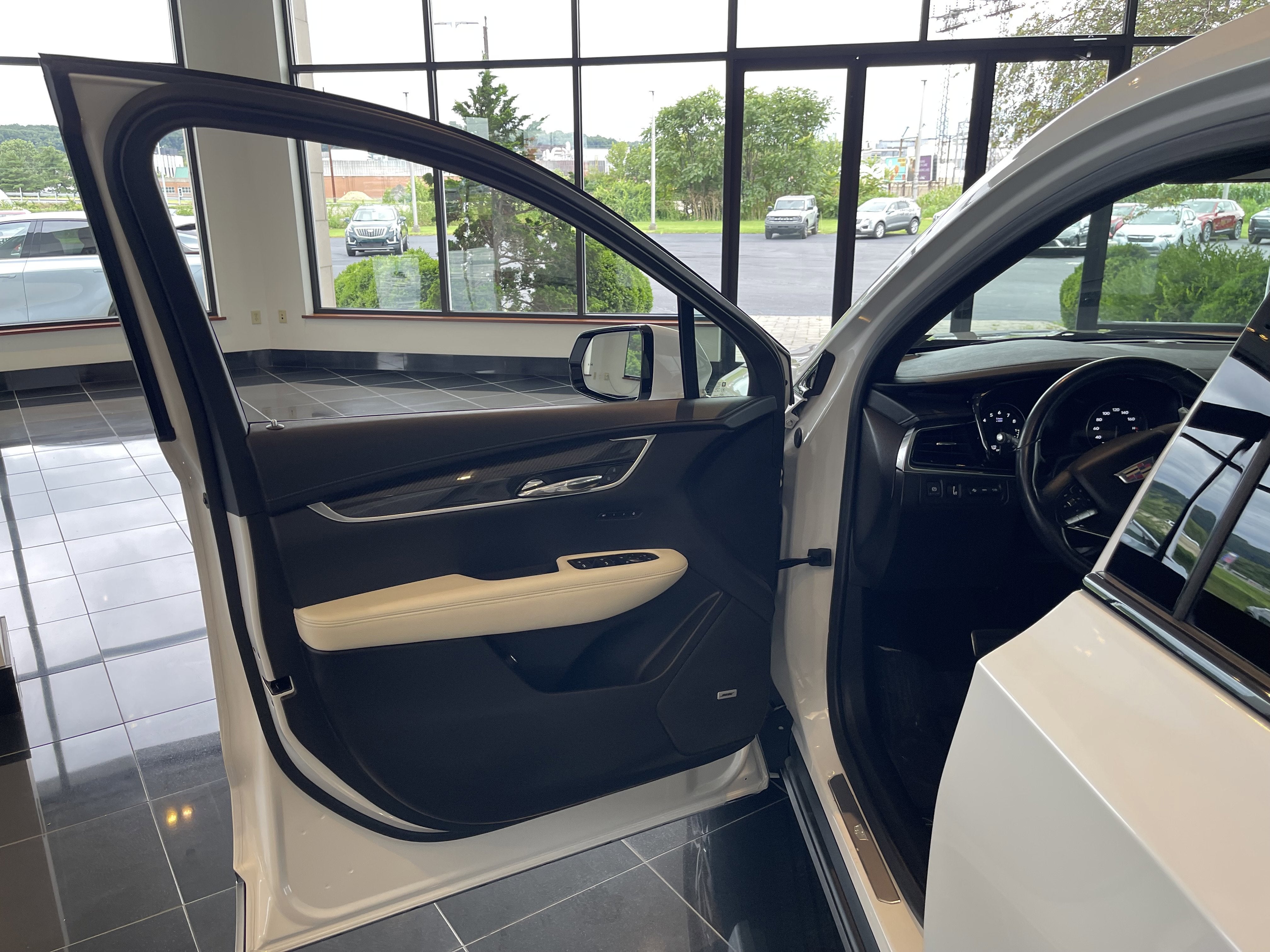 2022 Cadillac XT6 Sport