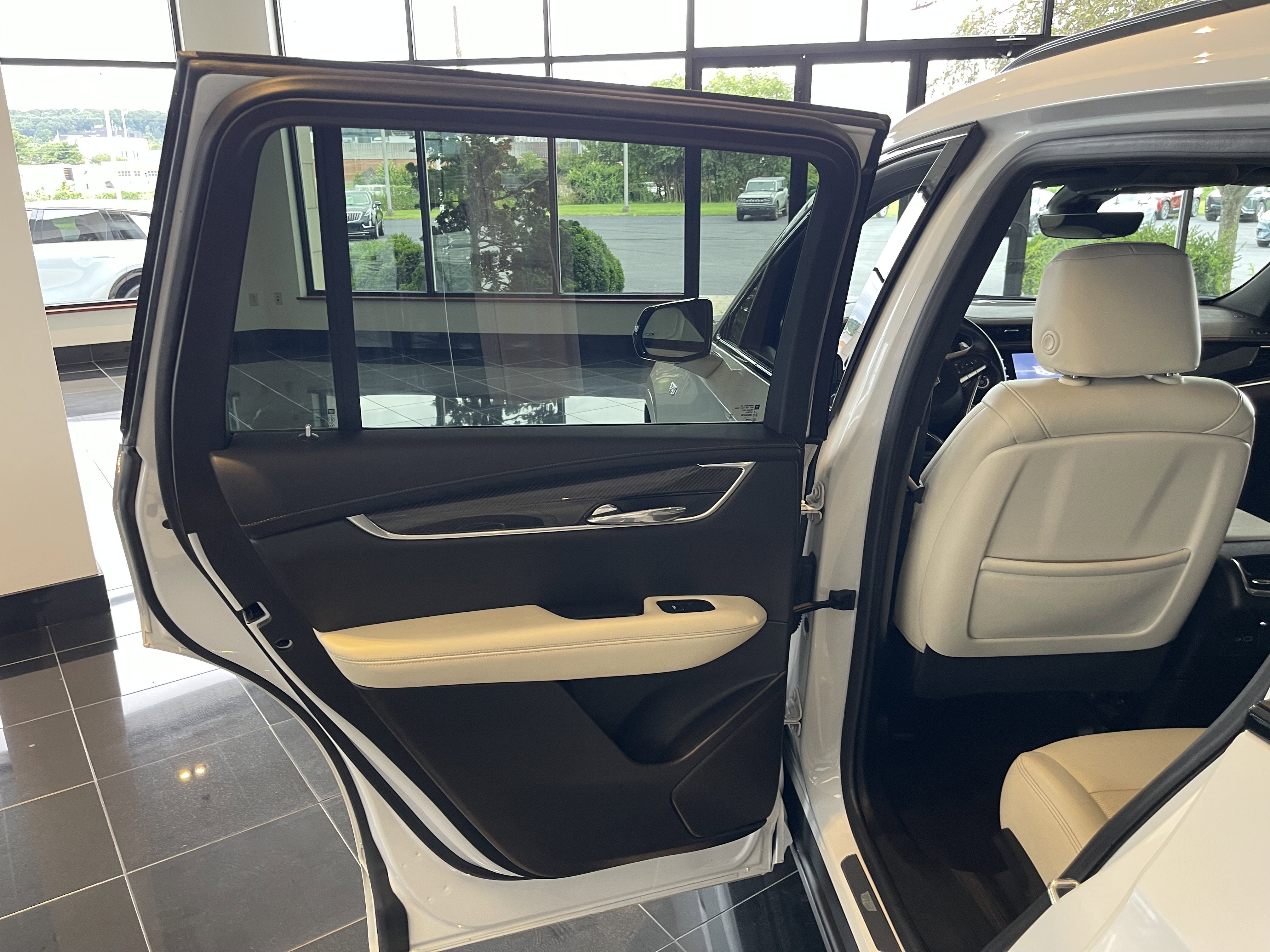 2022 Cadillac XT6 Sport