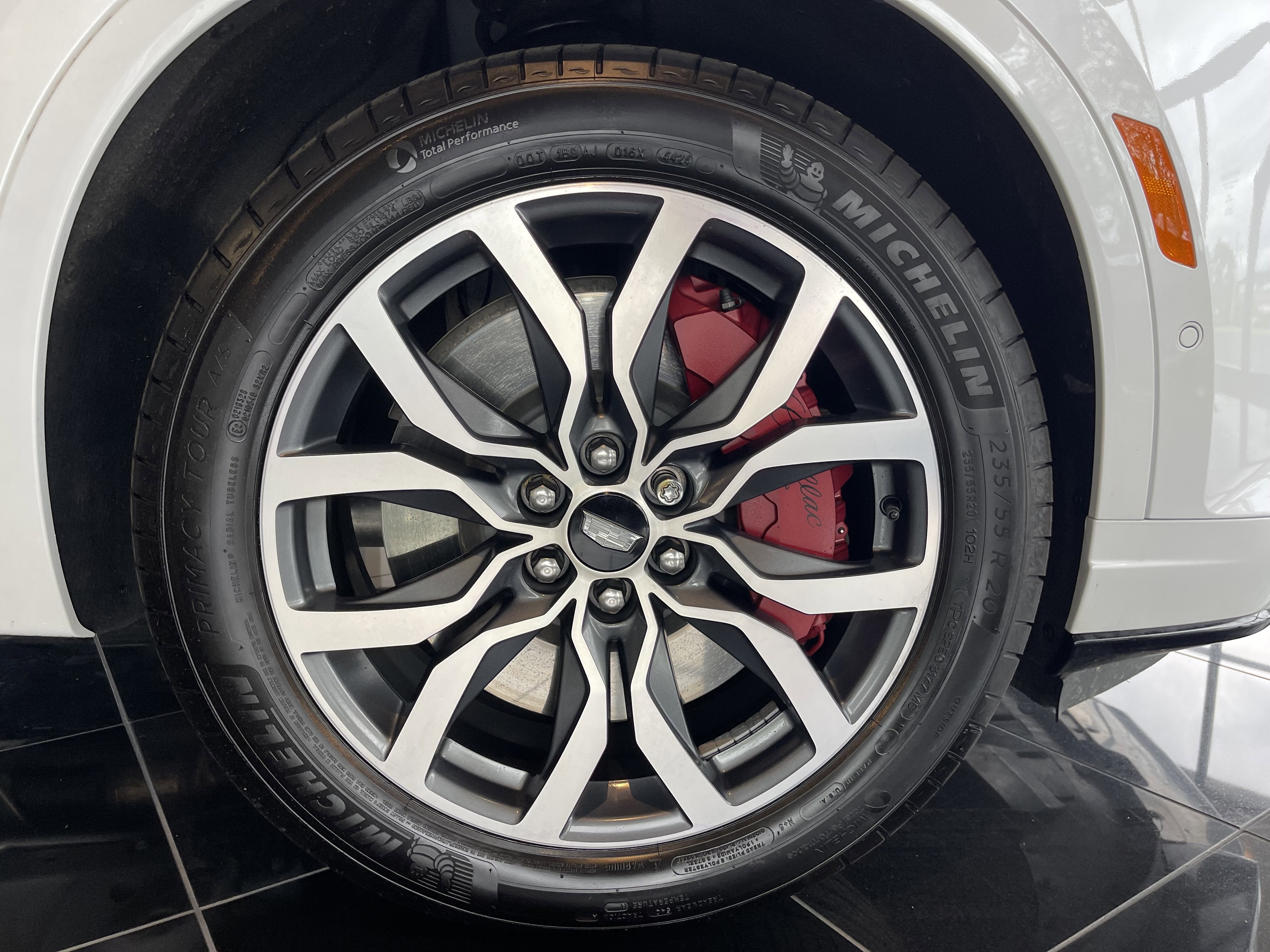 2022 Cadillac XT6 Sport