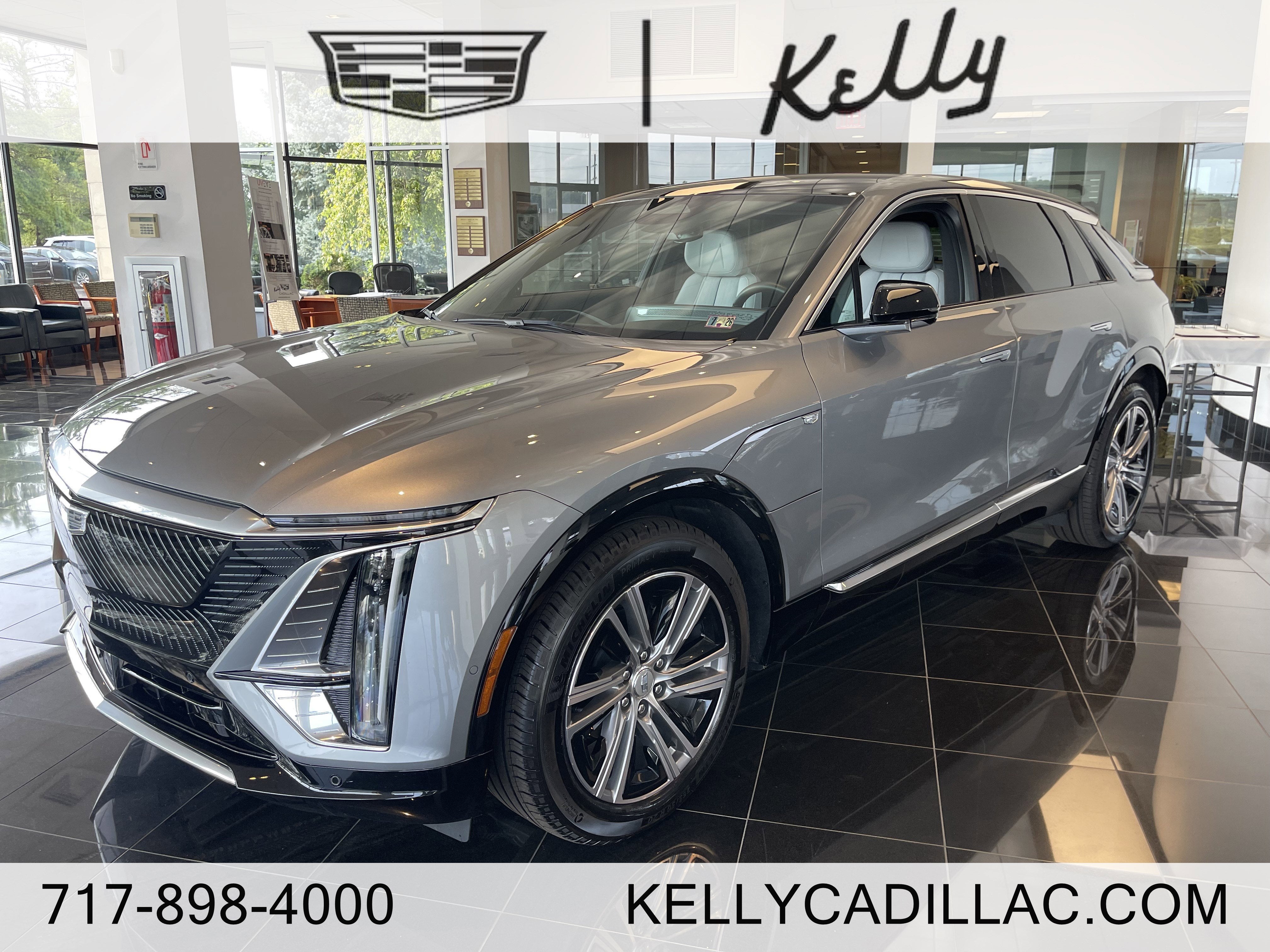 2024 Cadillac LYRIQ Luxury 1