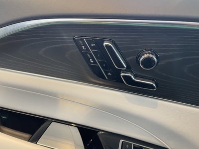 2024 Cadillac LYRIQ Luxury 1