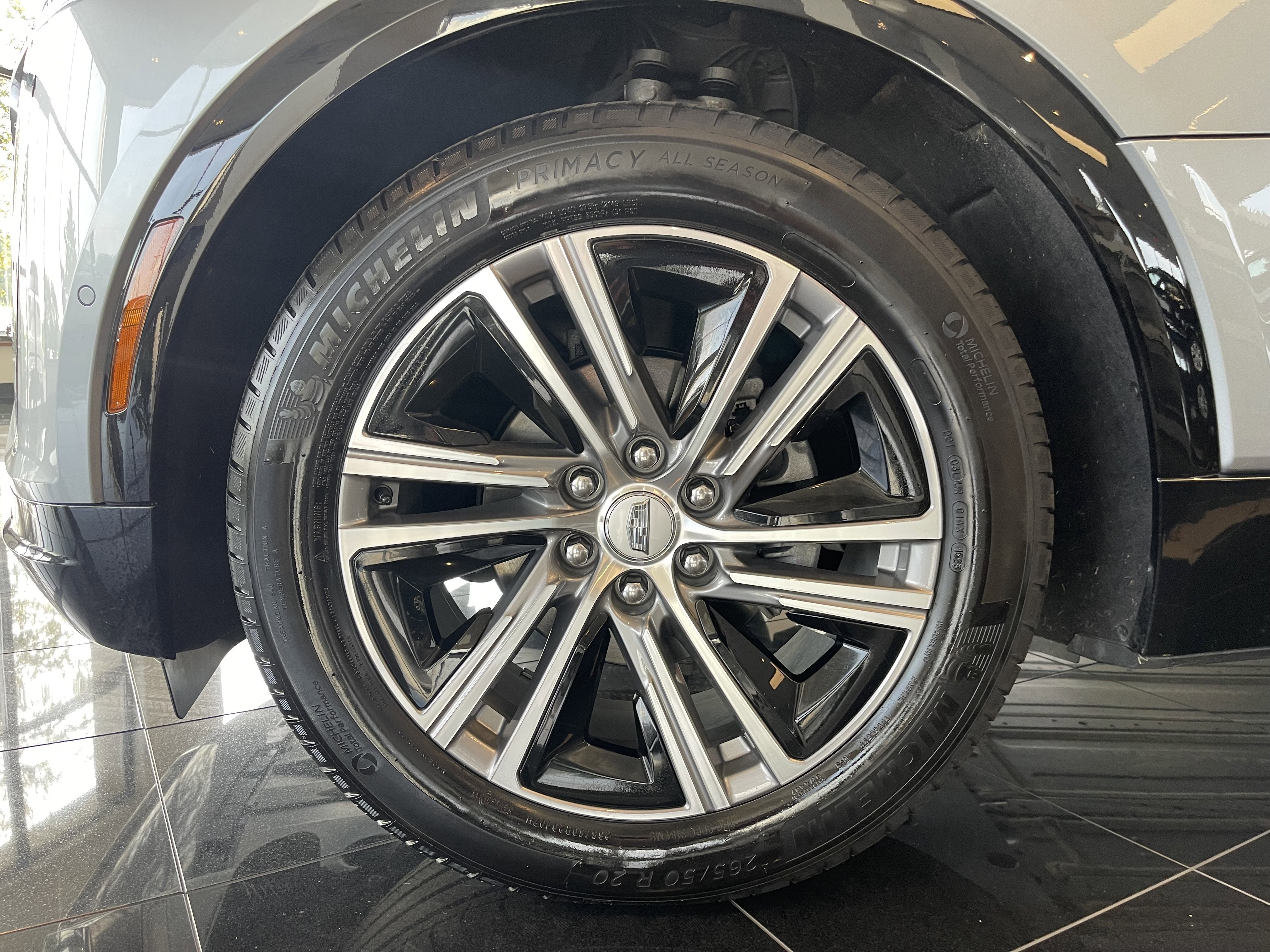 2024 Cadillac LYRIQ Luxury 1