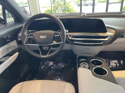 2024 Cadillac LYRIQ Luxury 1