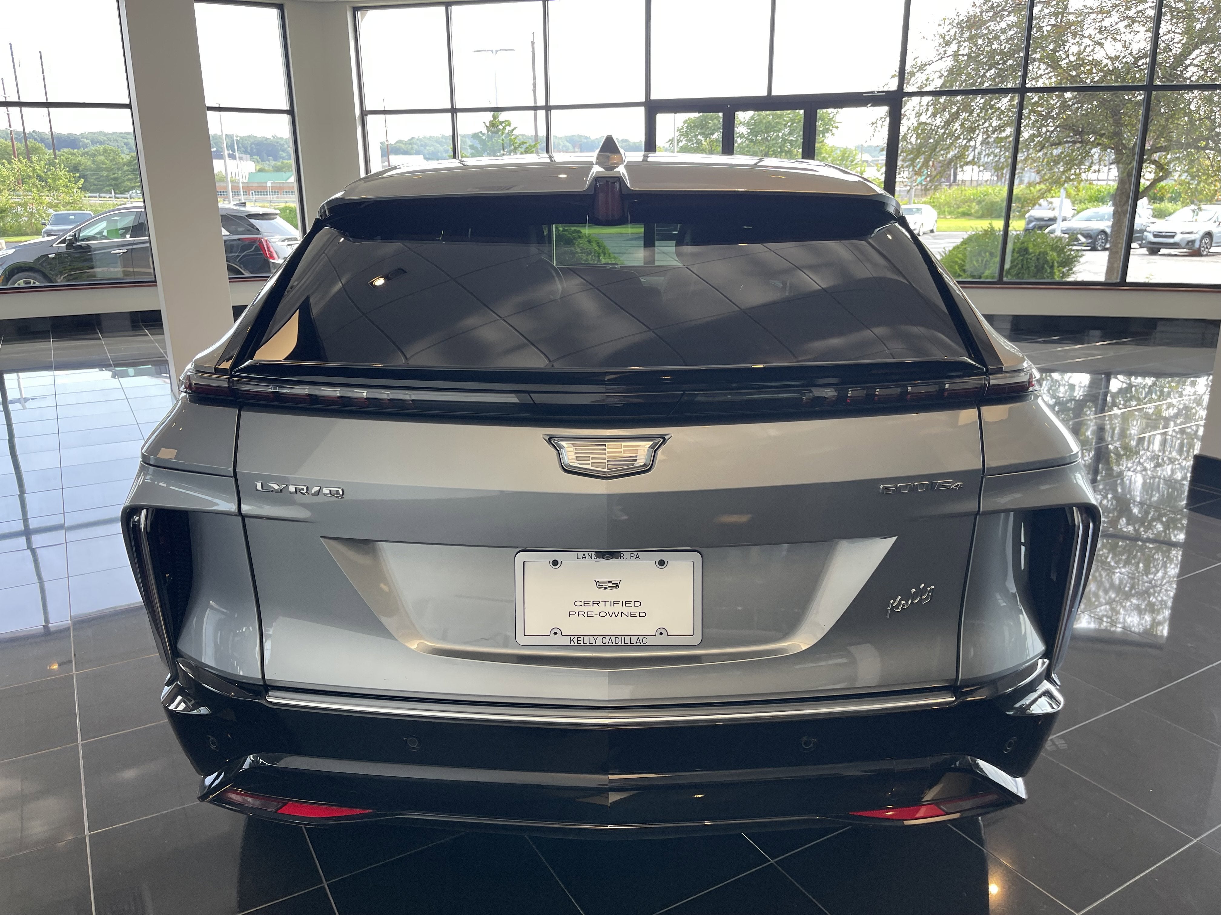 2024 Cadillac LYRIQ Luxury 1