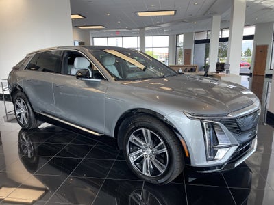 2024 Cadillac LYRIQ Luxury 1