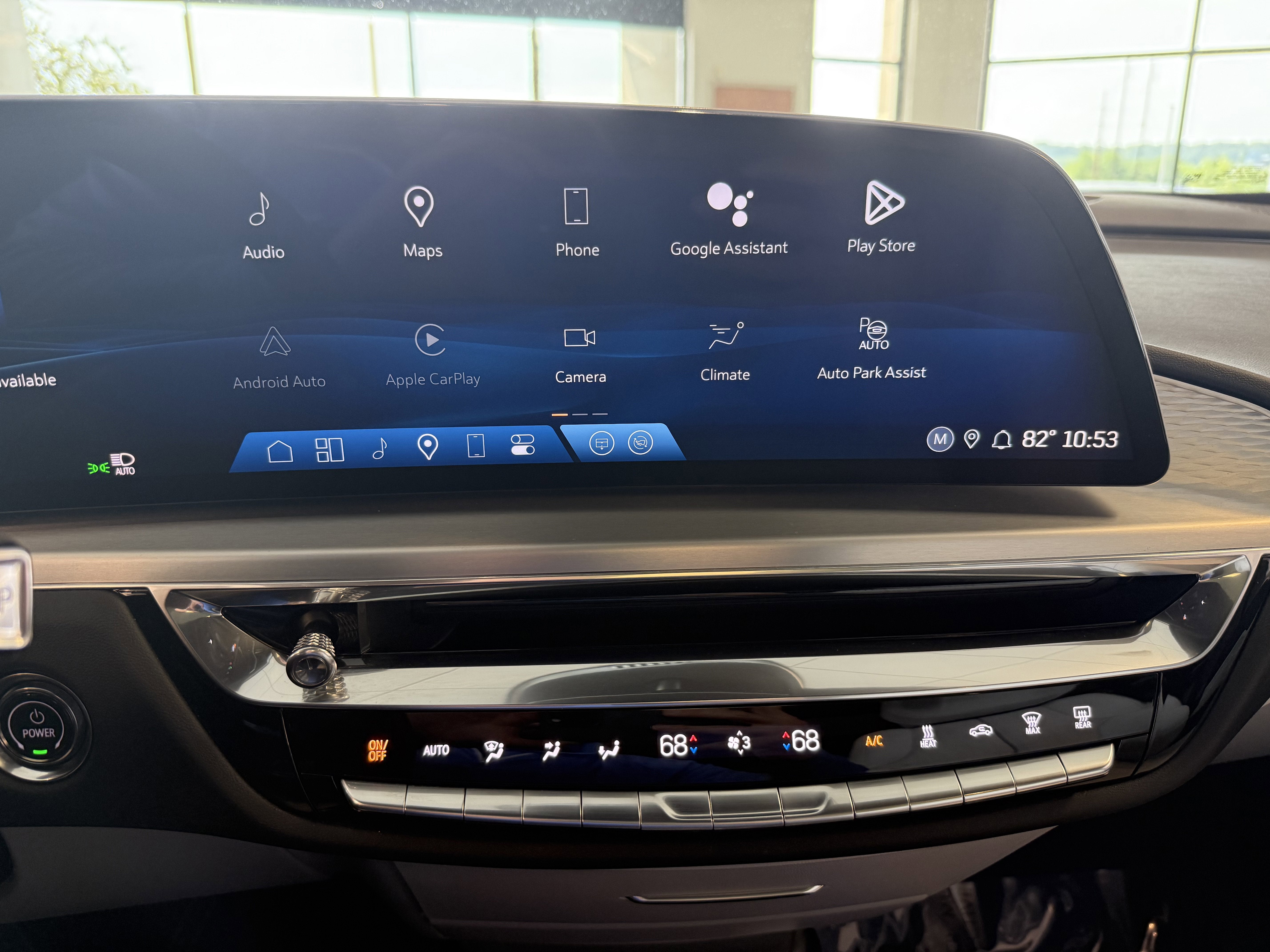 2024 Cadillac LYRIQ Luxury 2