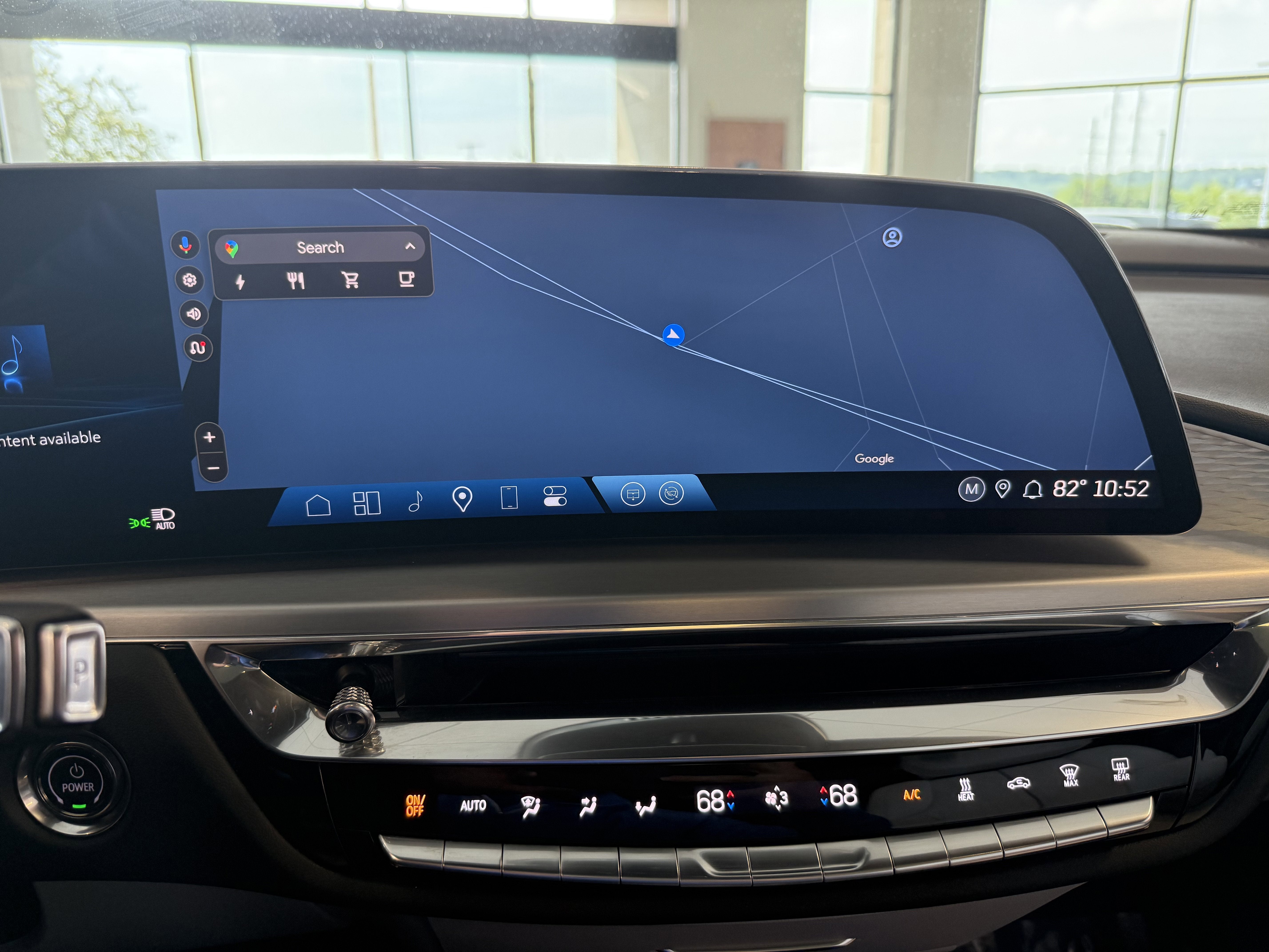 2024 Cadillac LYRIQ Luxury 2