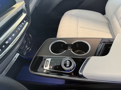 2024 Cadillac LYRIQ Luxury 2