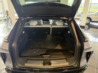 2024 Cadillac LYRIQ Luxury 2