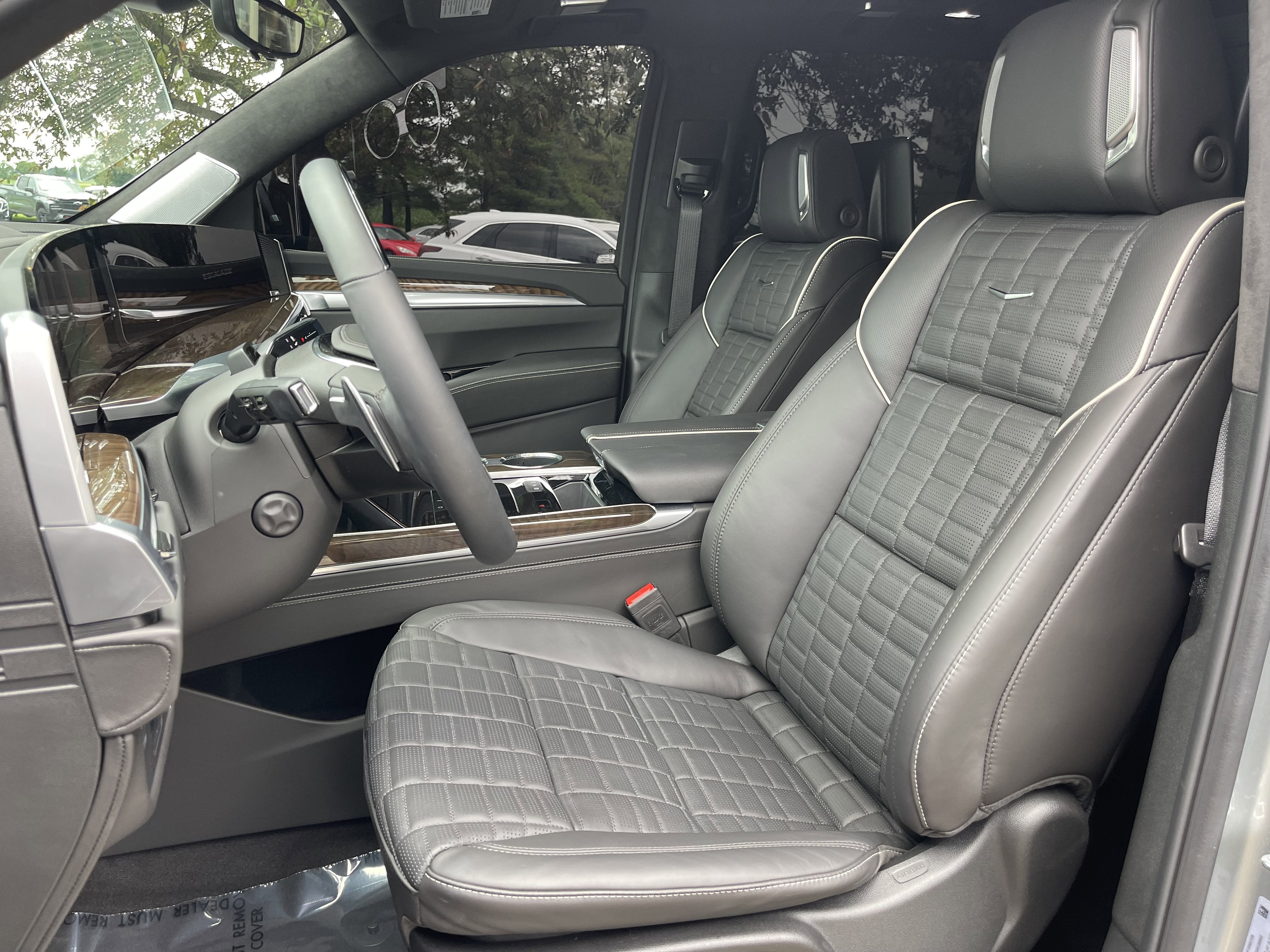 2025 Cadillac Escalade Sport Platinum