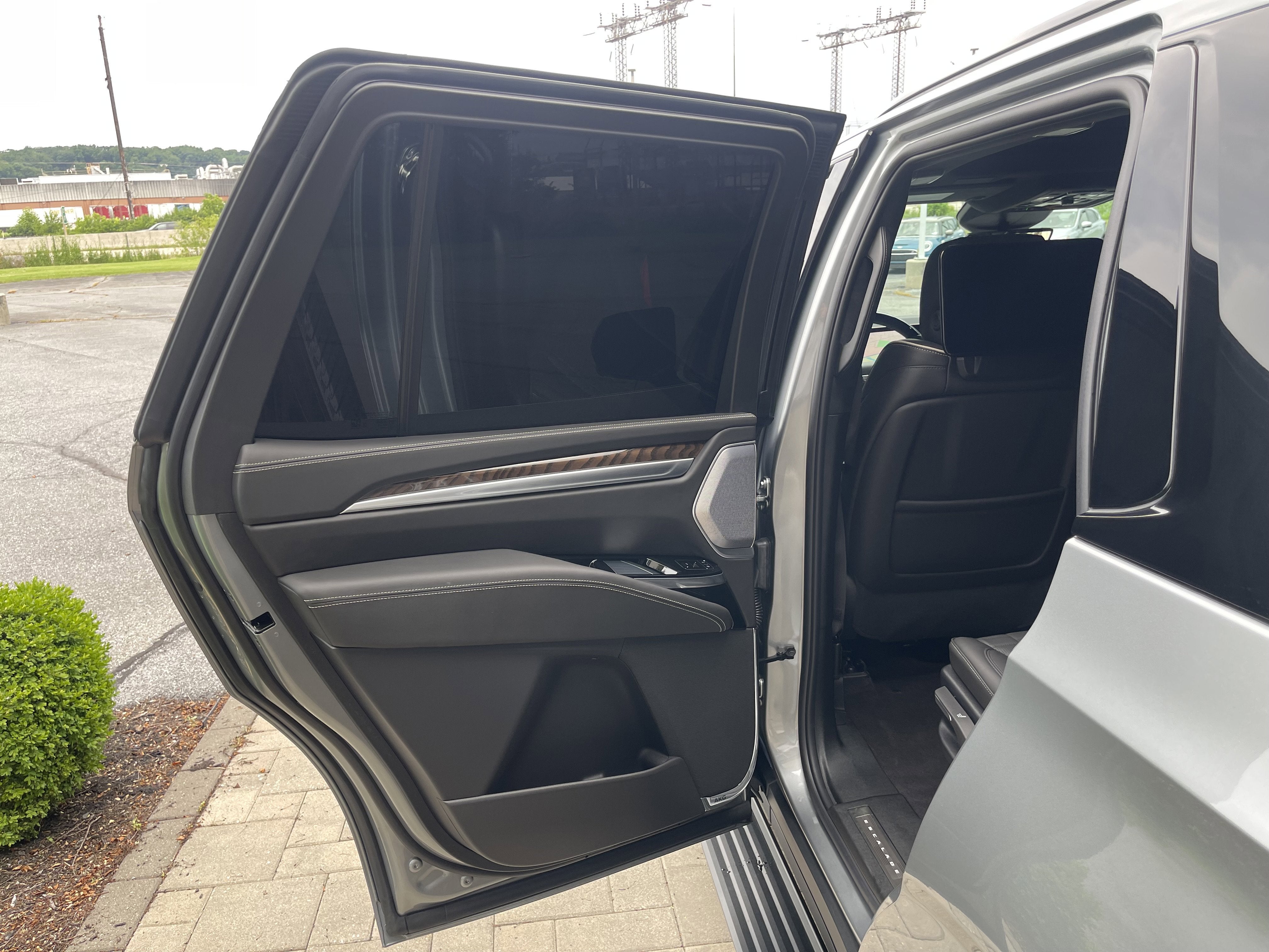 2025 Cadillac Escalade Sport Platinum