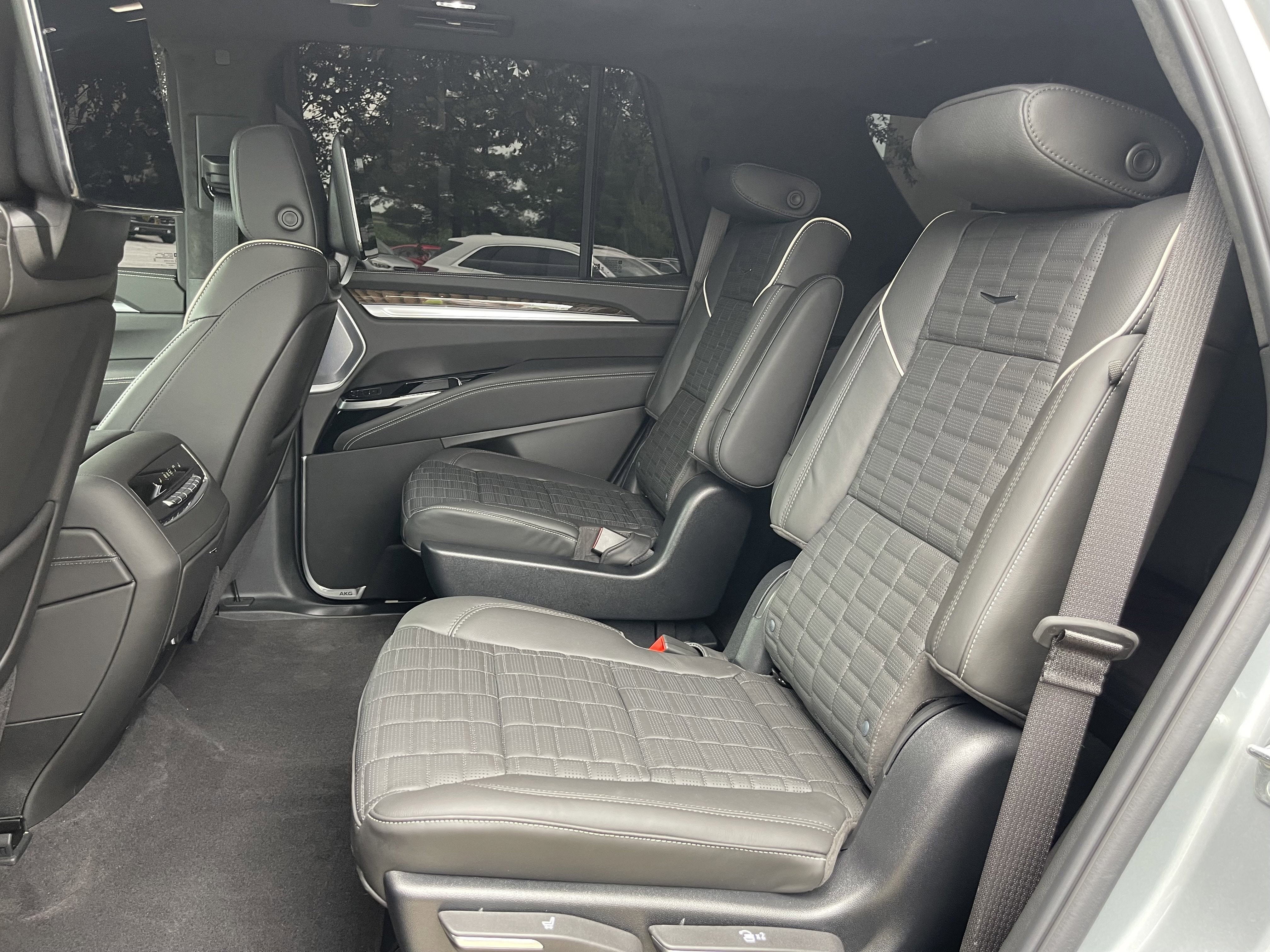 2025 Cadillac Escalade Sport Platinum