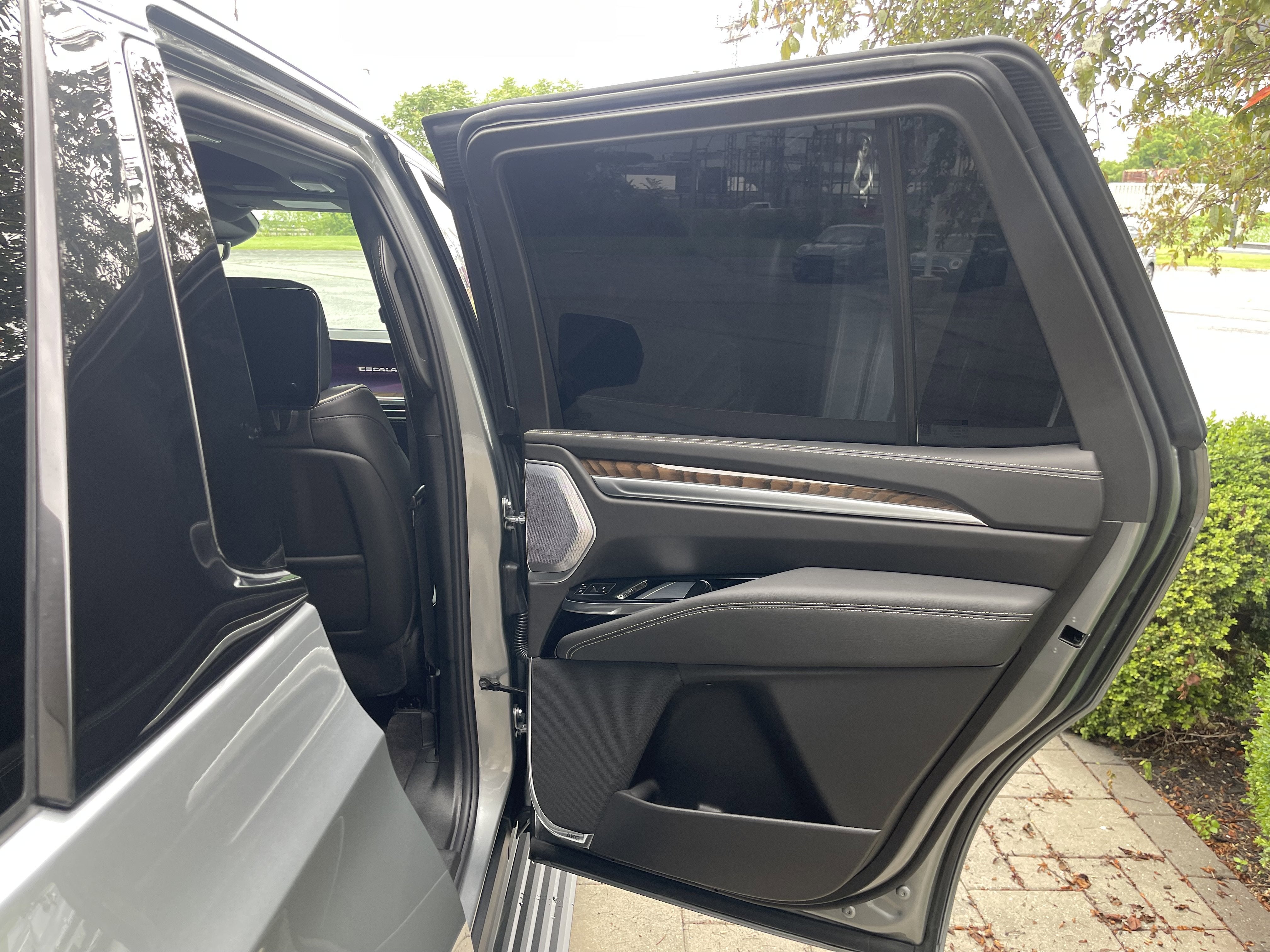 2025 Cadillac Escalade Sport Platinum