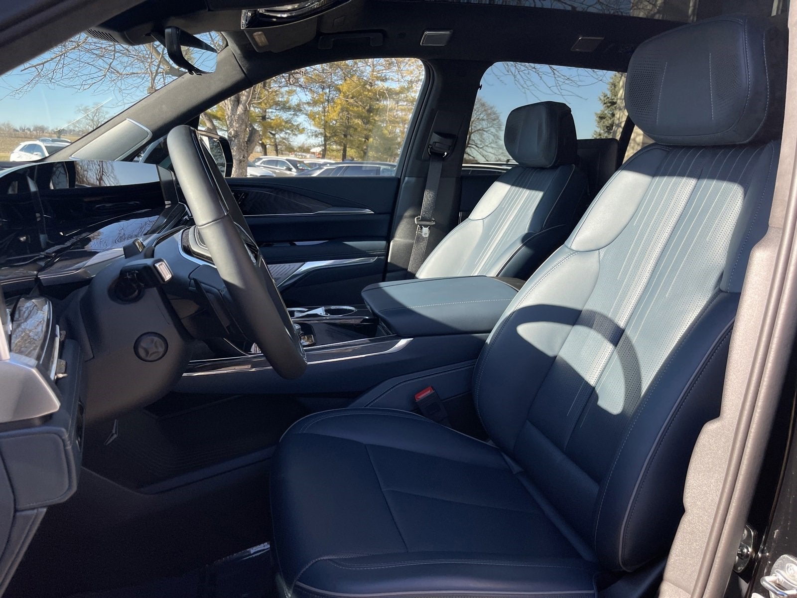 2025 Cadillac ESCALADE IQ Sport 2