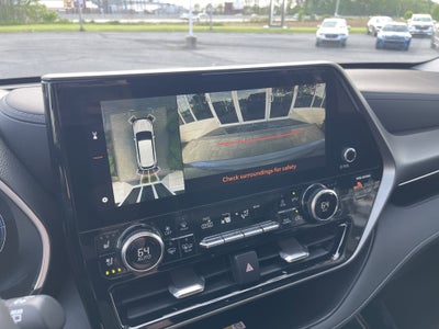 2024 Toyota Highlander LE