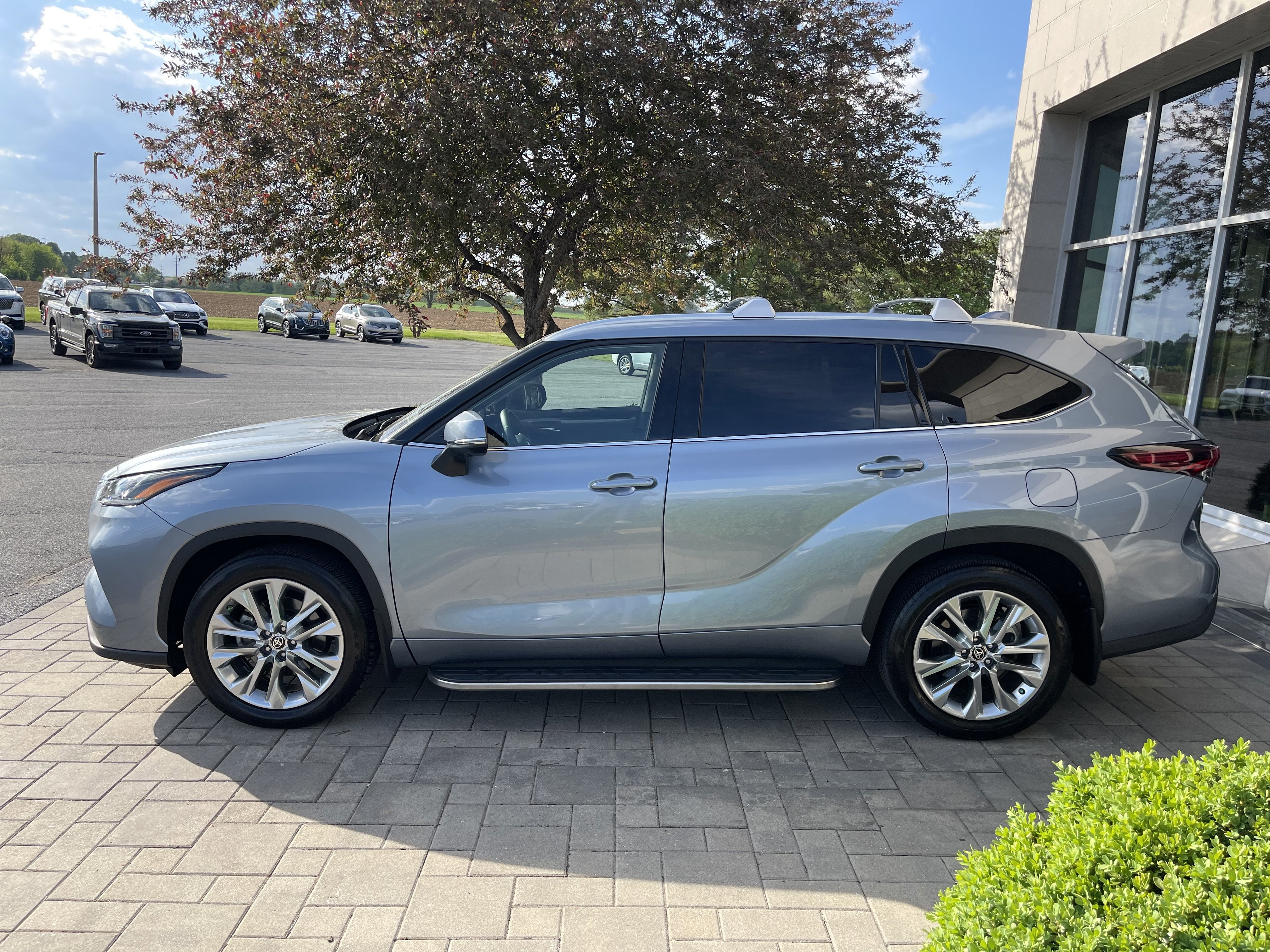 2024 Toyota Highlander LE