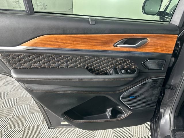 2023 Jeep Grand Cherokee L Summit Reserve 4x4