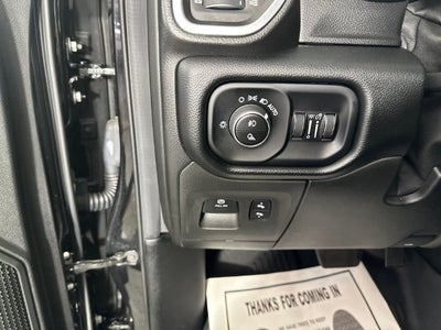 2019 RAM 1500 Big Horn/Lone Star Crew Cab 4x4 5'7" Box