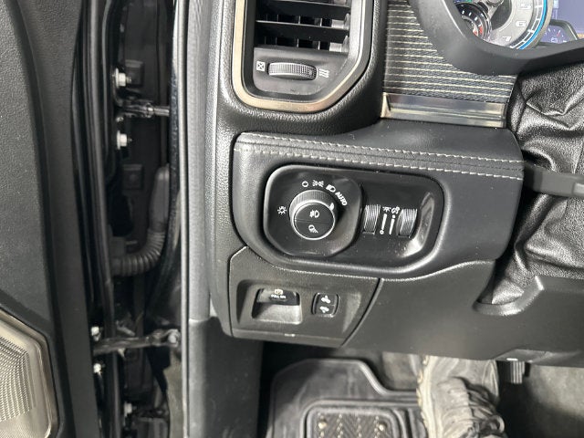 2021 RAM 1500 Limited Crew Cab 4x4 5'7" Box