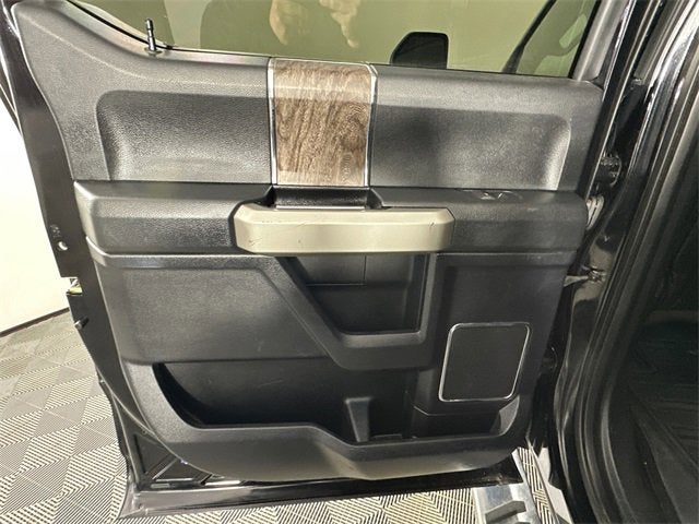 2017 Ford Super Duty F-250 SRW Lariat