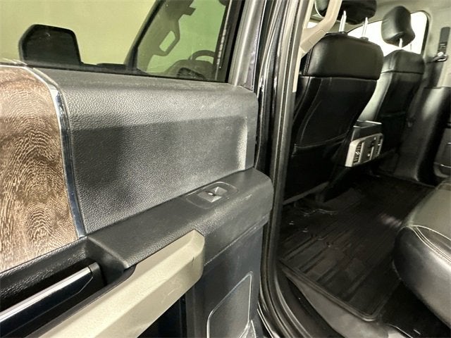 2017 Ford Super Duty F-250 SRW Lariat