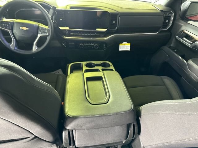 2025 Chevrolet Silverado 1500 LT (2FL)