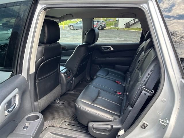 2015 Nissan Pathfinder SL