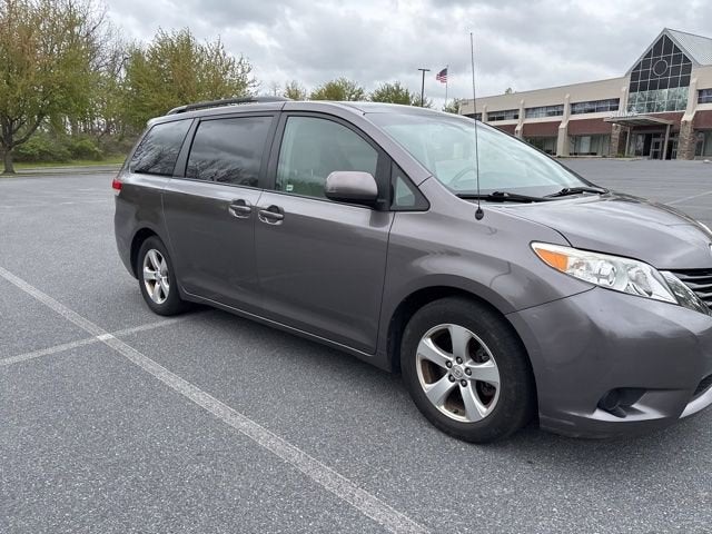 2014 Toyota Sienna LE AAS