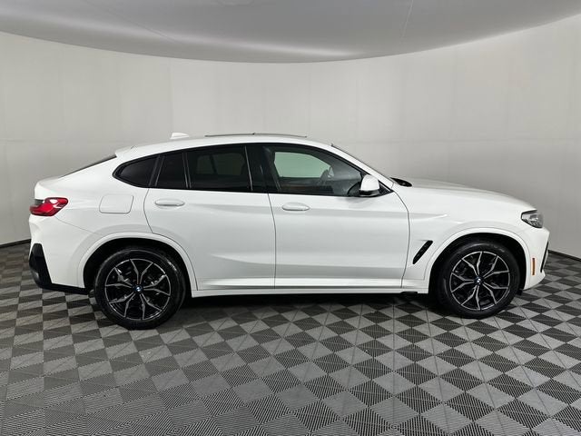 2023 BMW X4 xDrive30i