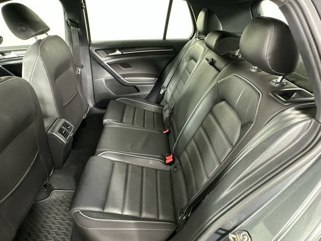2019 Volkswagen Golf R 2.0T w/DCC & Navigation
