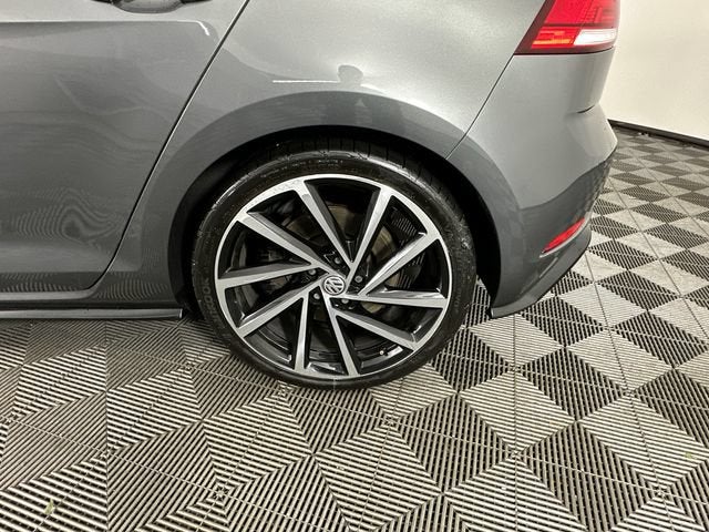 2019 Volkswagen Golf R 2.0T w/DCC & Navigation
