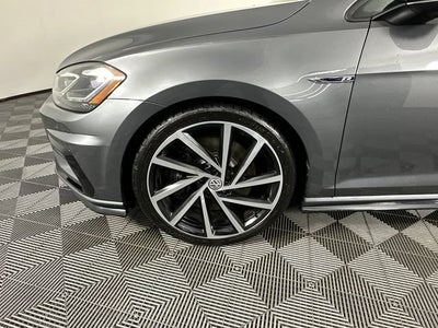 2019 Volkswagen Golf R 2.0T w/DCC & Navigation