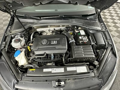 2019 Volkswagen Golf R 2.0T w/DCC & Navigation