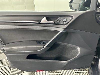 2019 Volkswagen Golf R 2.0T w/DCC & Navigation