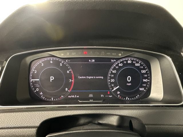 2019 Volkswagen Golf R 2.0T w/DCC & Navigation