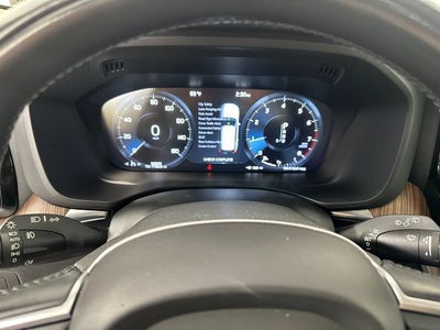 2021 Volvo XC60 T5 Momentum