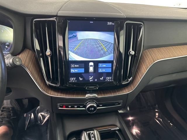 2021 Volvo XC60 T5 Momentum