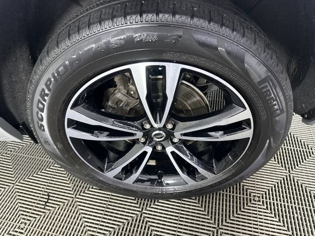 2021 Volvo XC60 T5 Momentum